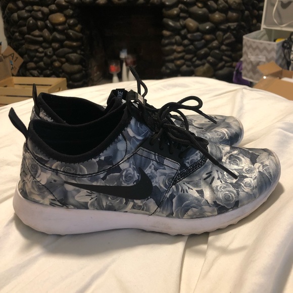 nike floral running shoes